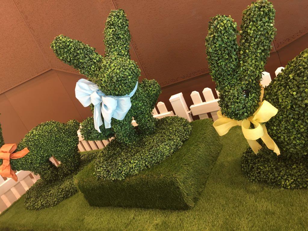 Easter Bunnies Topiary Props