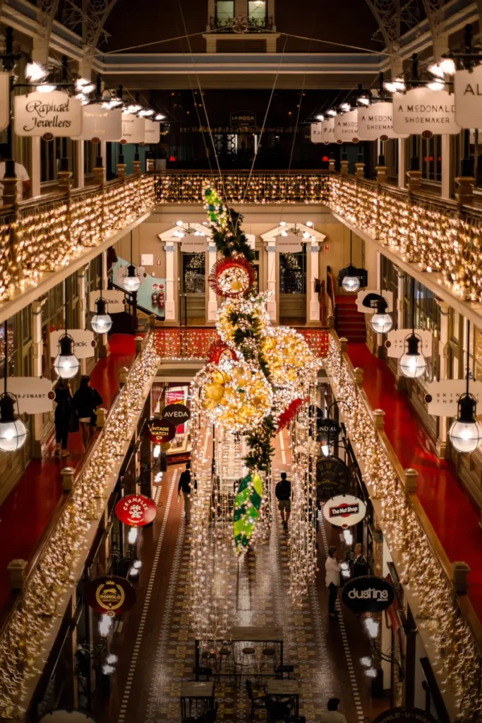 commercial outdoor christmas decorations