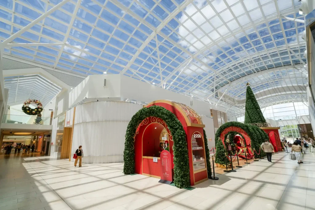 commercial christmas decor