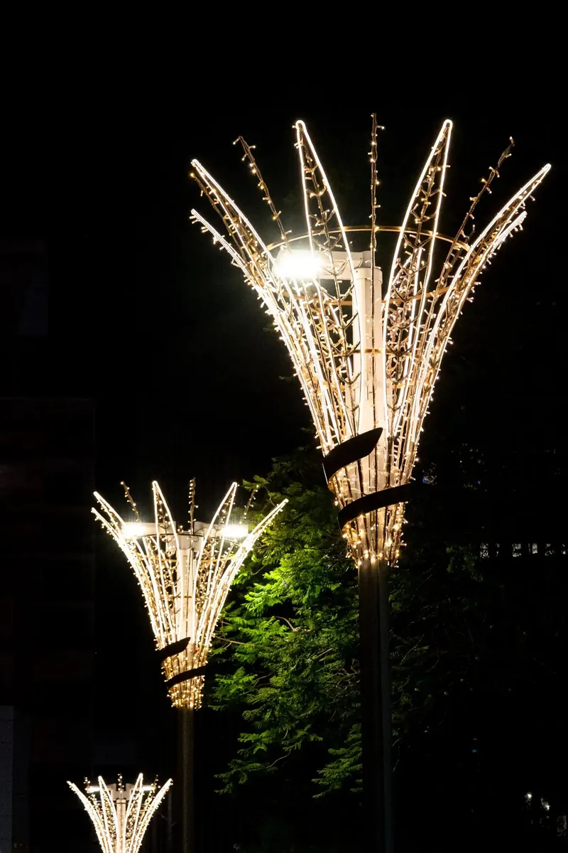 commercial holiday decorations