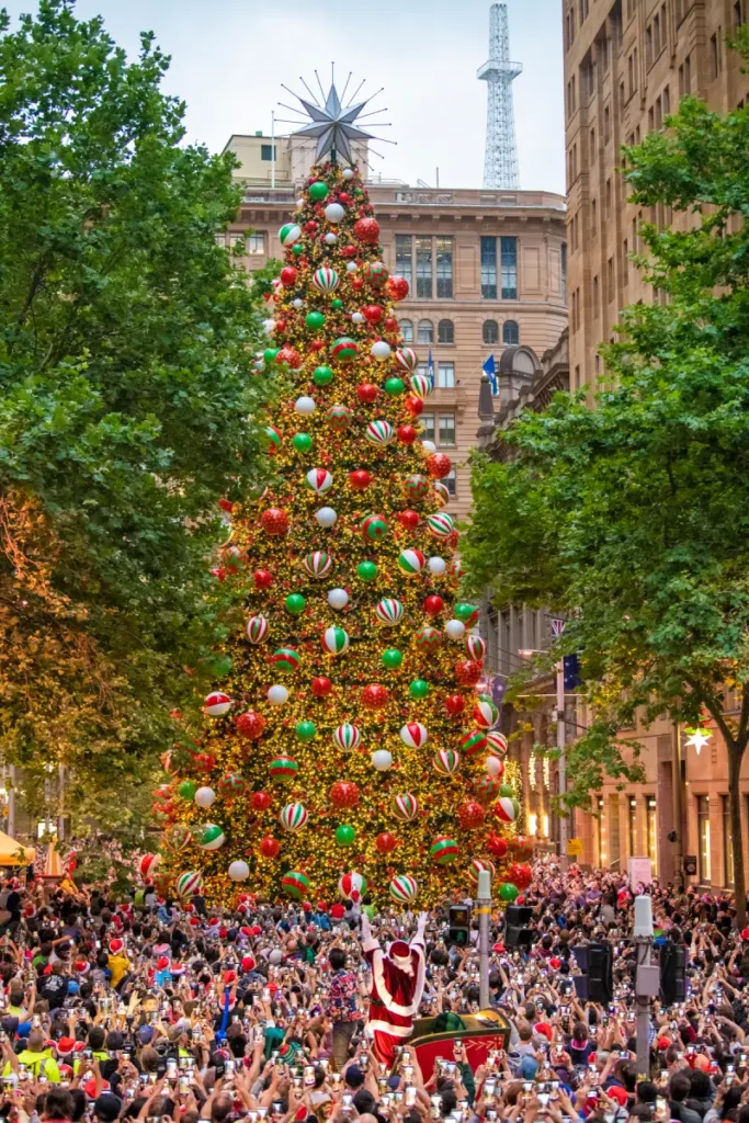 commercial outdoor christmas decorations