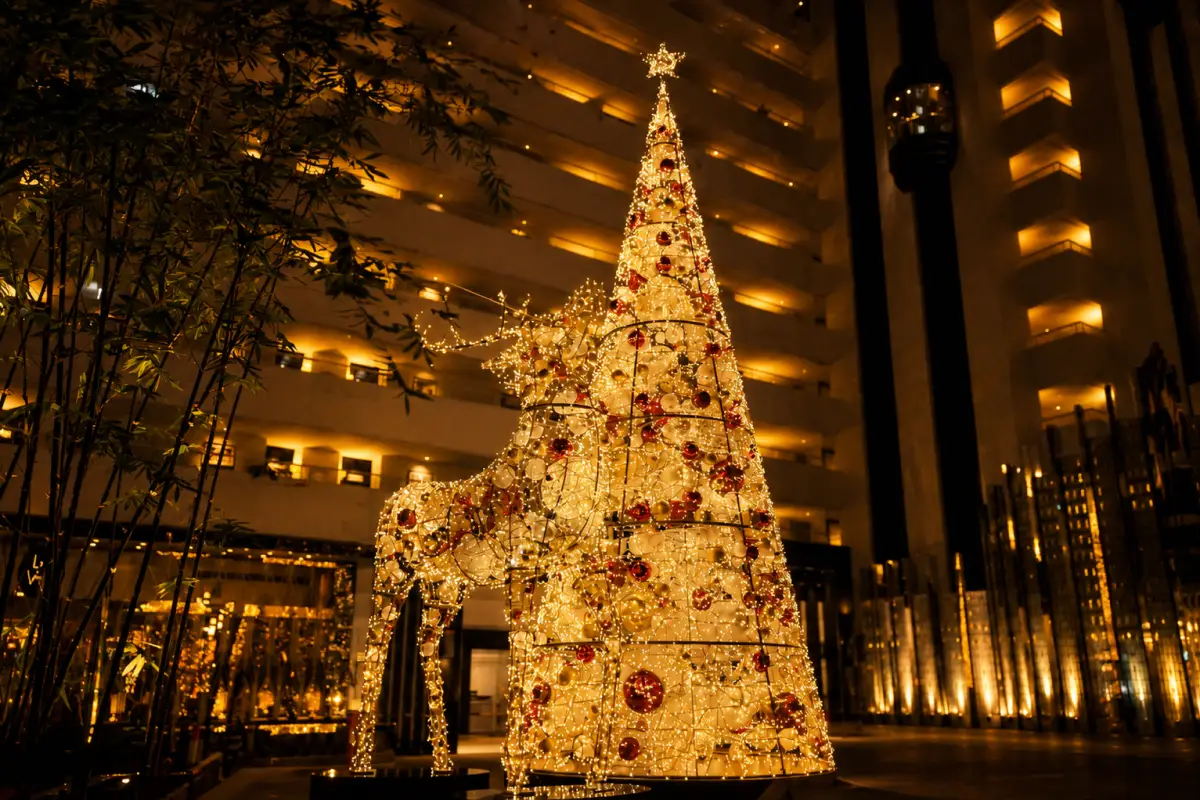 Crown Resorts - outdoor Christmas display